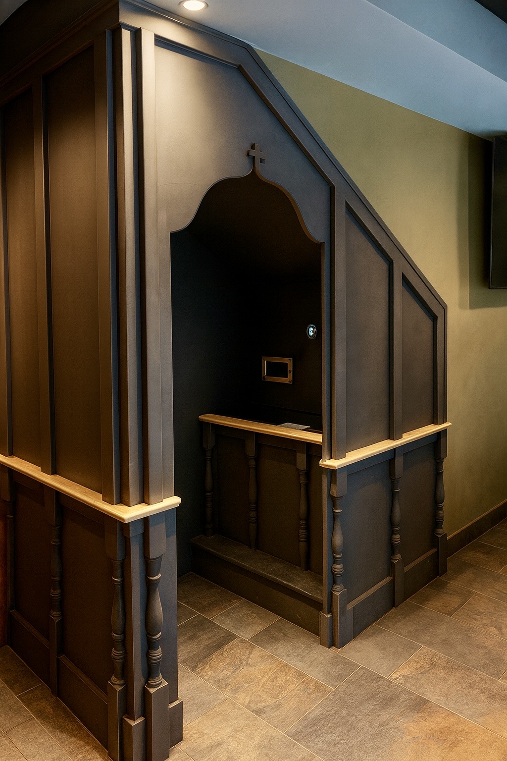 Cabine photo sur‑mesure intégrée dans un décor en bois